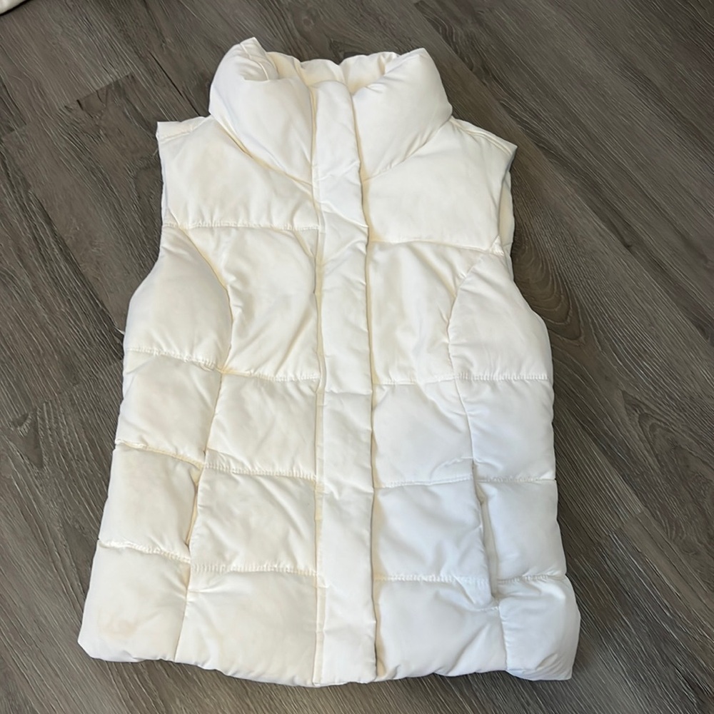 Forever 21 puff vest . Size S/P